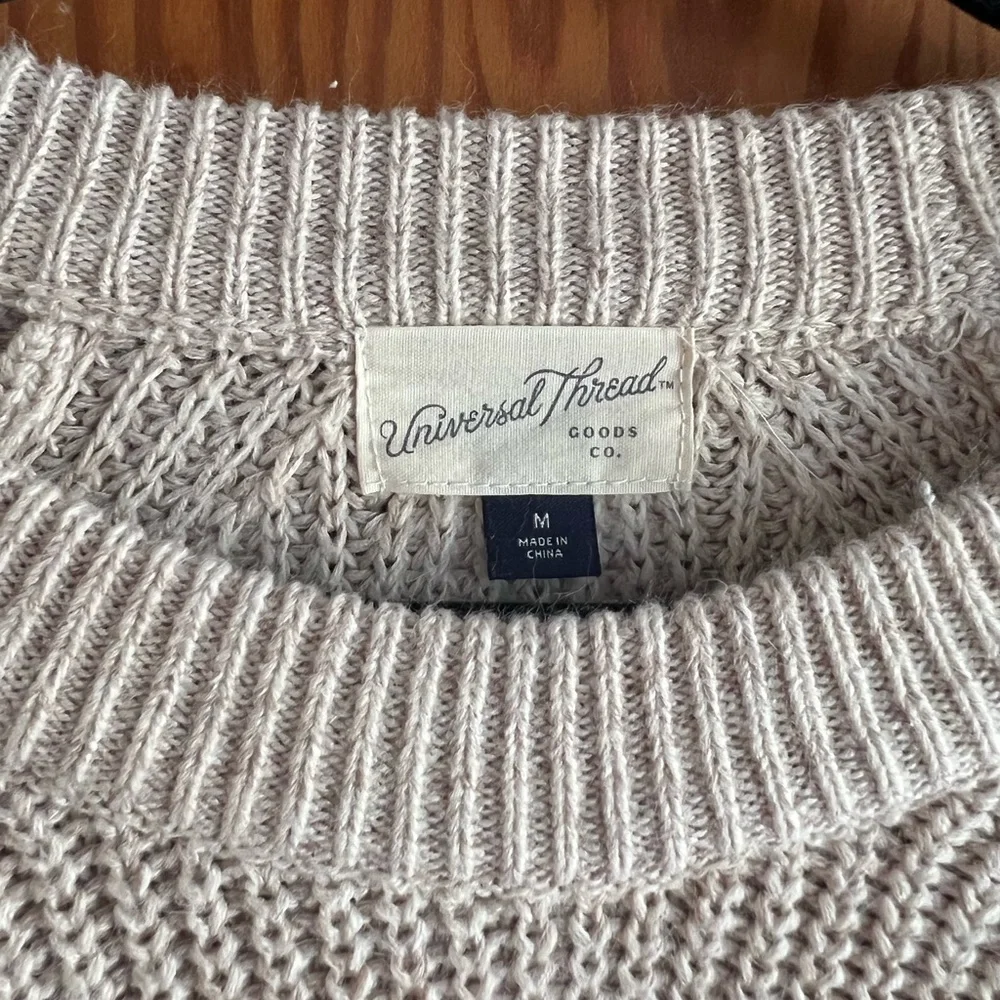 Universal thread sweater - Picture 2 of 2